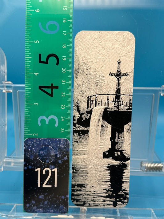 Bookmark #121, Cross On The Fountain