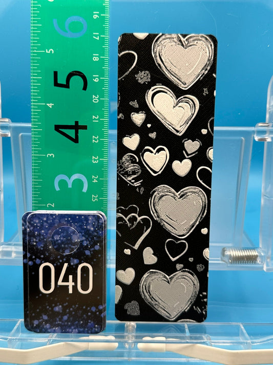 Bookmark #40, Hearts