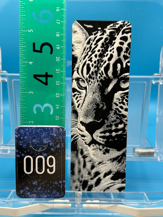 Bookmark #9, Leopard